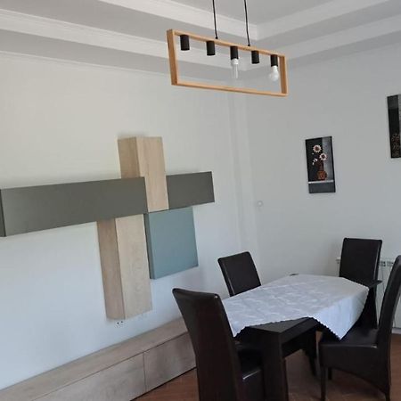 Casa Francesca Lejlighed Comanesti  Eksteriør billede